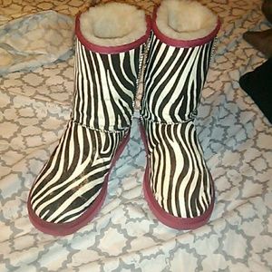 💥 RARE NWOT UGG Zebra Calf Hair Boots size 6 😍😍